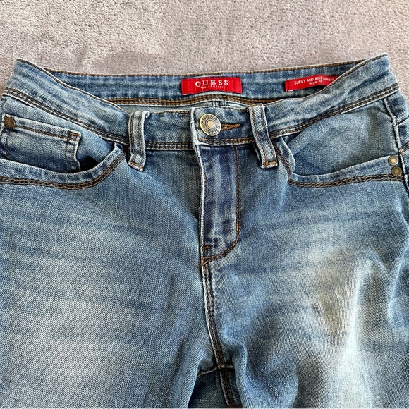 Guess Mid-Wash Curvy Mid Rise Skinny Ankle Length Women’s Jeans - Picture 2 of 7